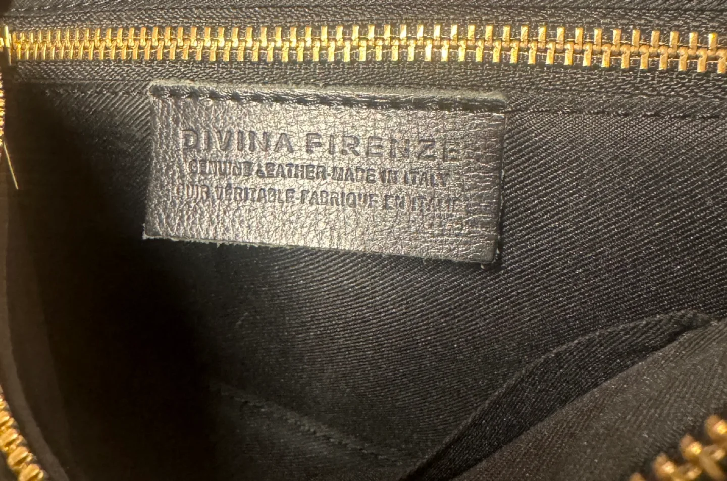 Divina Firenze Black Leather Crossbody Bag image indicator(6)