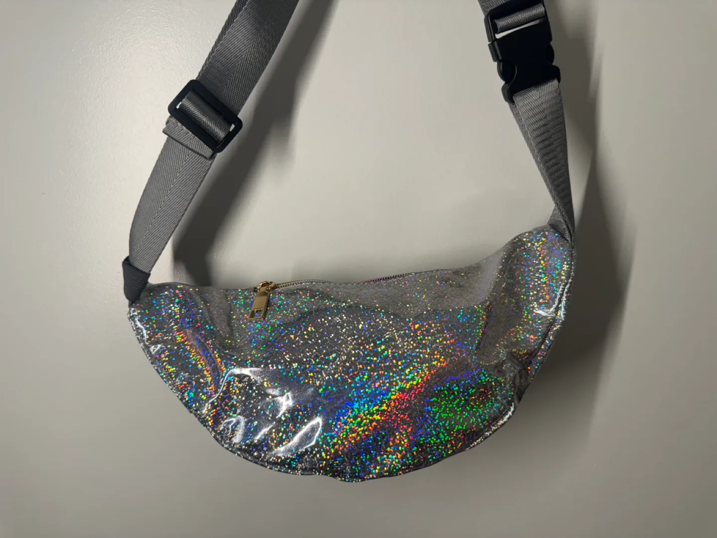 Silver Glitter Fanny Pack image indicator(4)