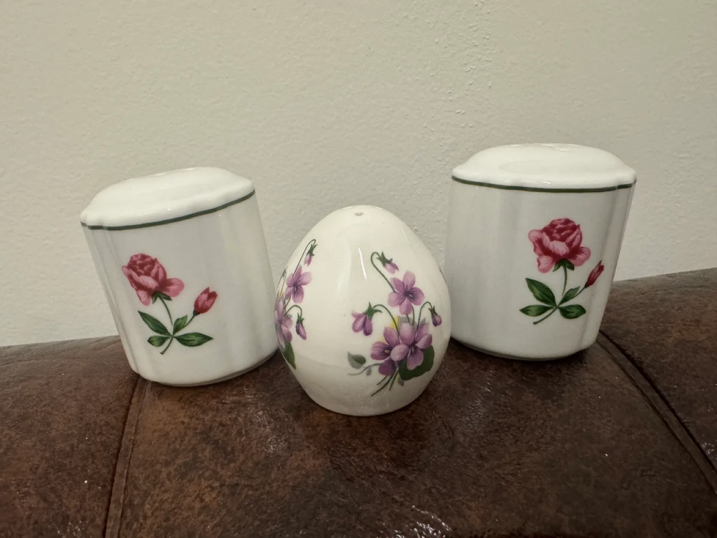 Vintage Sandford Fine Bone China Salt and Pepper Shakers image indicator(2)