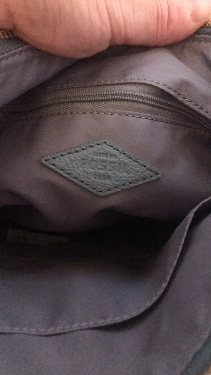 Fossil Crossbody Bag image indicator(3)