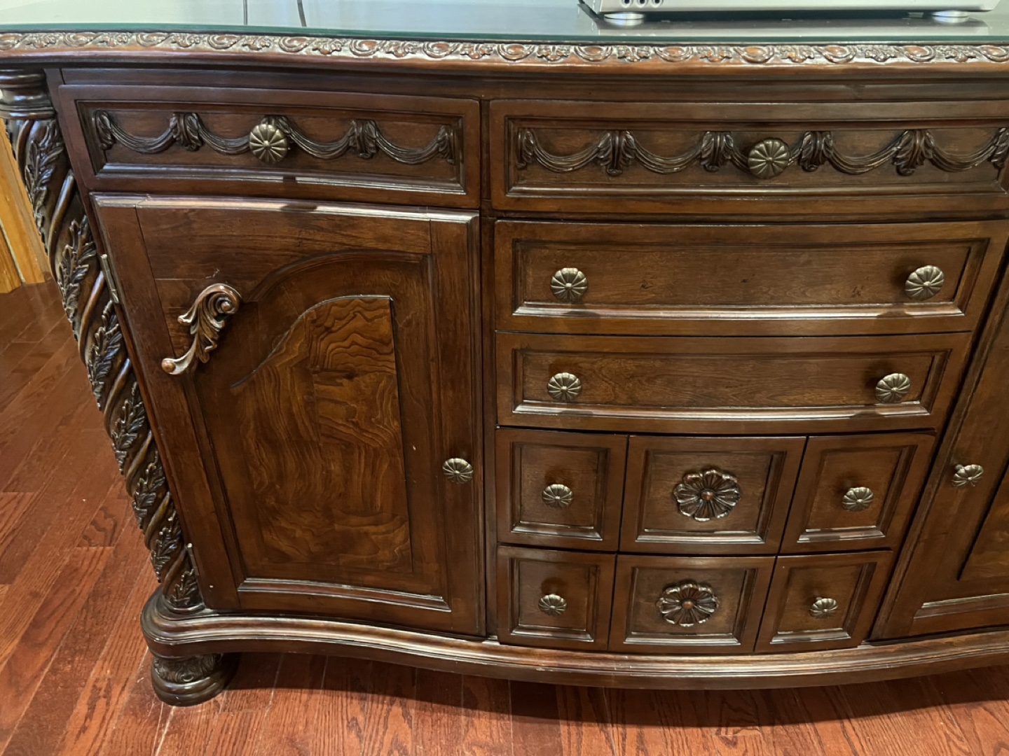 Dresser - photo 2