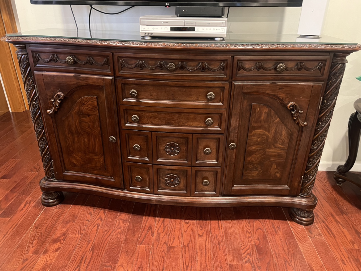 Dresser