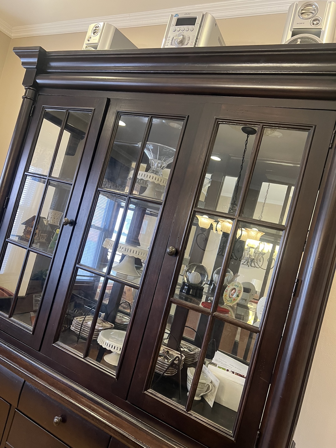 China cabinet - photo 2