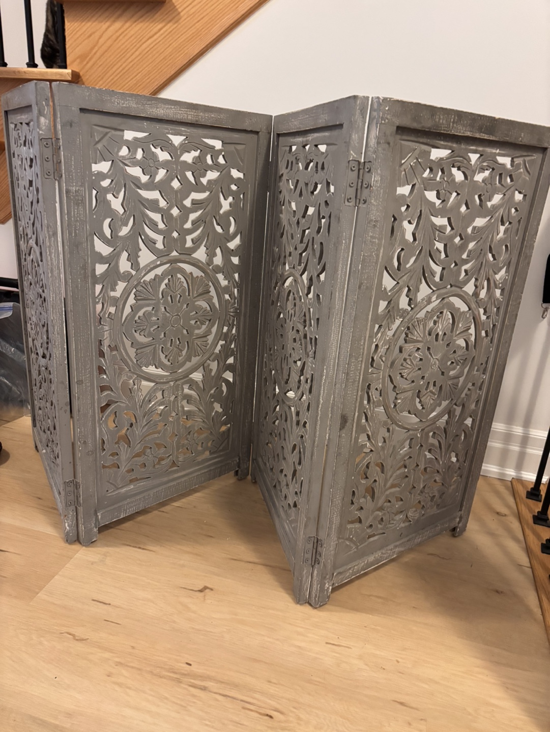 Grey Wooden Freestanding pet gate - photo 2