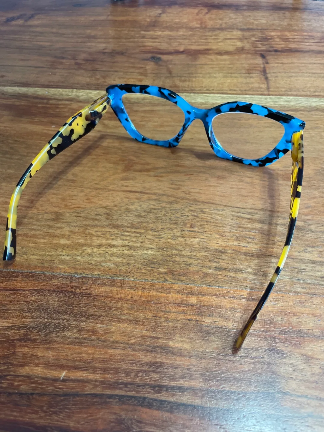 Blue and Tortoise Shell Reading Glasses image indicator(4)
