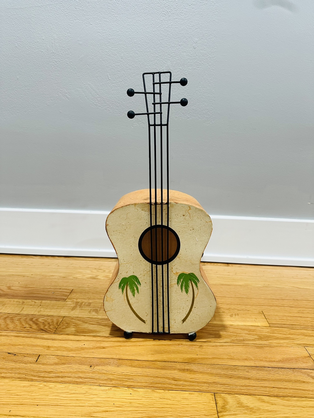 Guitar Shaped Lamp - photo 5