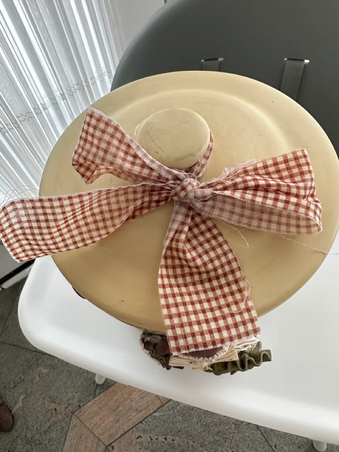 Vintage Holiday Cookie Jar - Santa Claus Design image indicator(3)