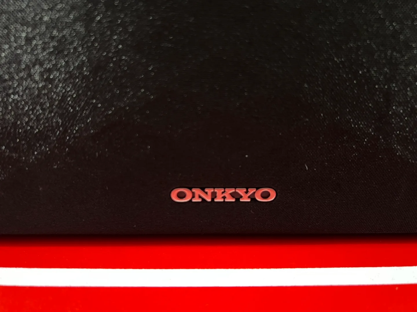 Onkyo center channel speaker, Wall mountable image indicator(2)