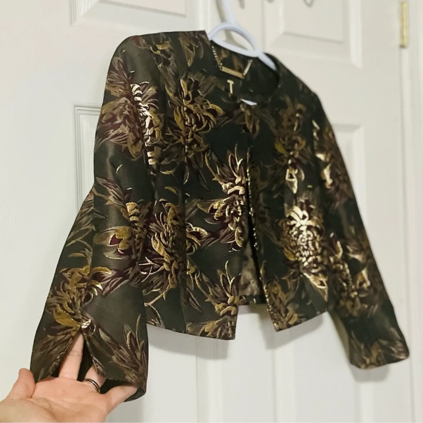 Ted Baker Lunga Cropped Blazer image indicator(4)