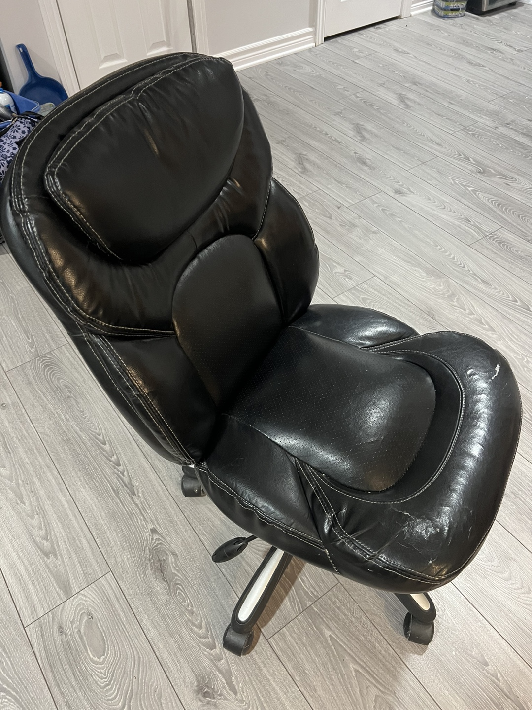 Black Office Chair - photo 2