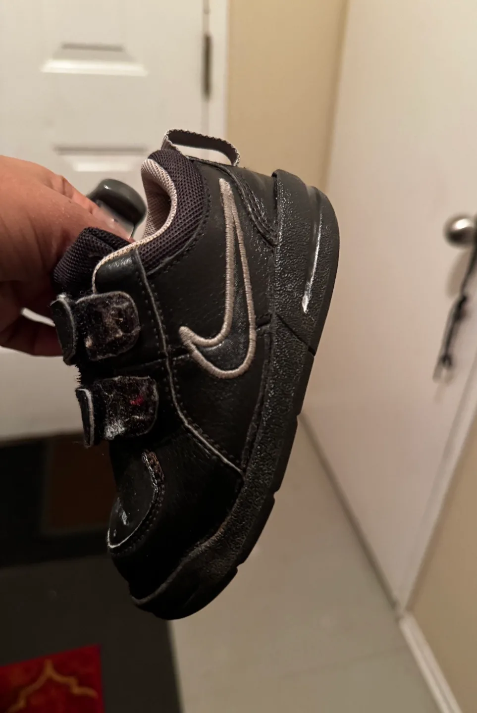 Nike Baby Shoes Size 4 image indicator(2)