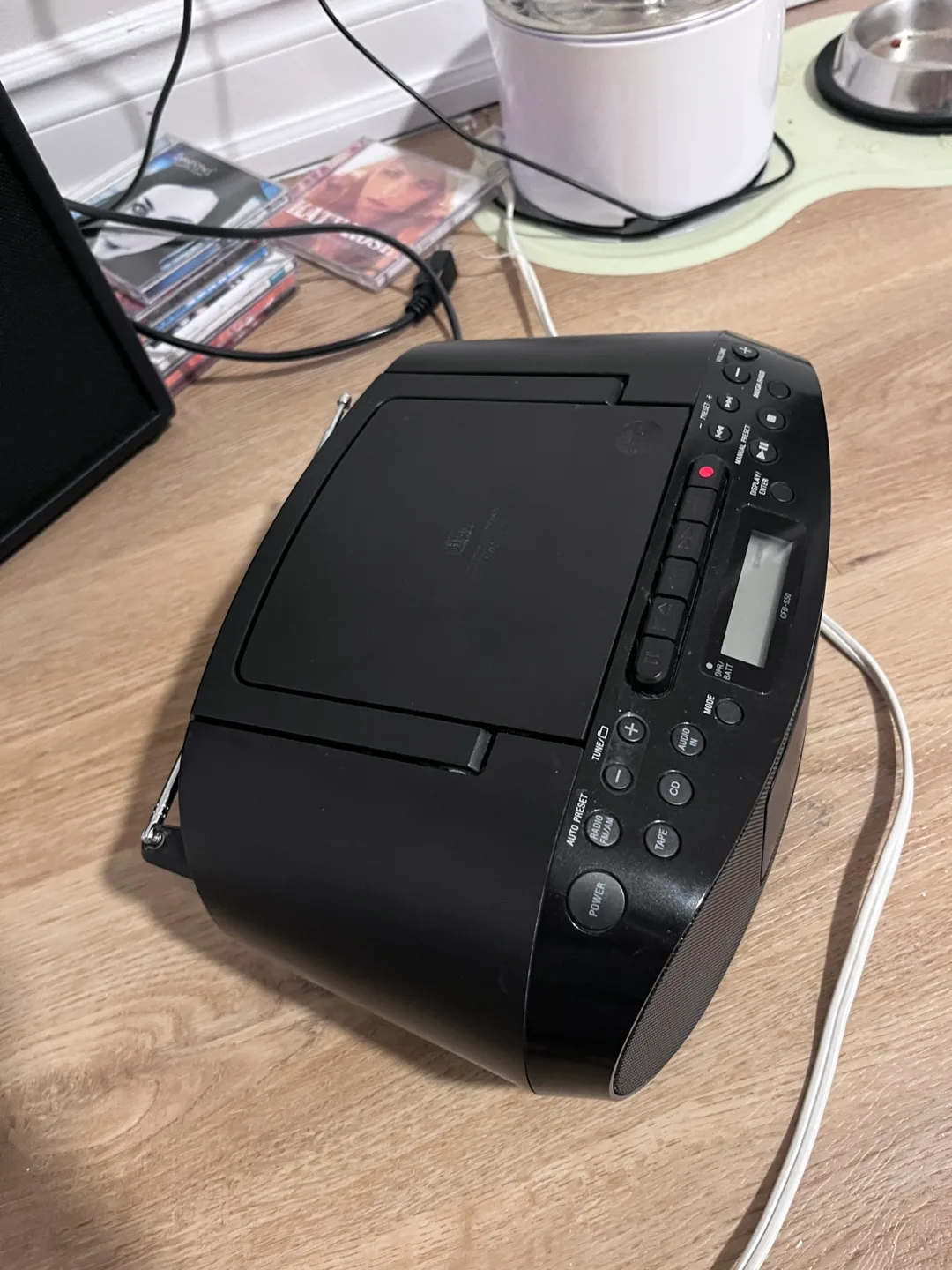 Sony CFD-S55 CD Radio Cassette-Corder image indicator(2)