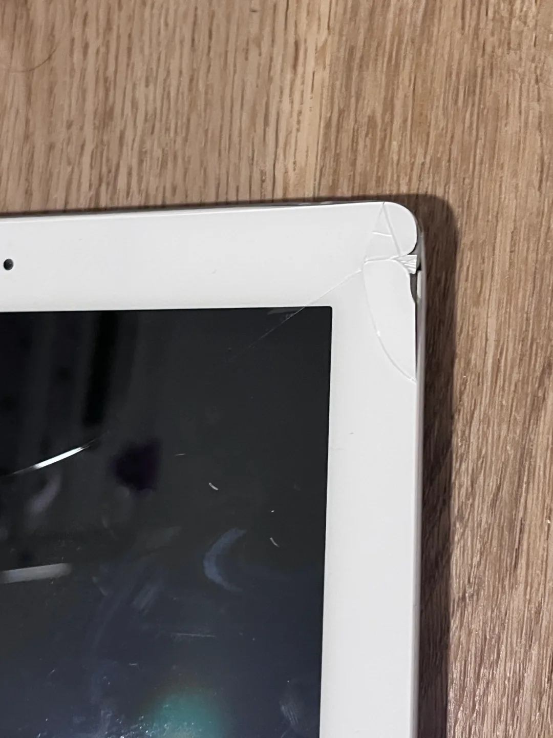 Damaged iPad 2 for Parts or Repair image indicator(4)