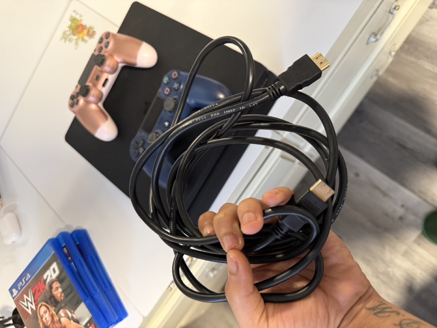 PS4 Slim Console, 2 Controllers, 5 Games & Cables - photo 4