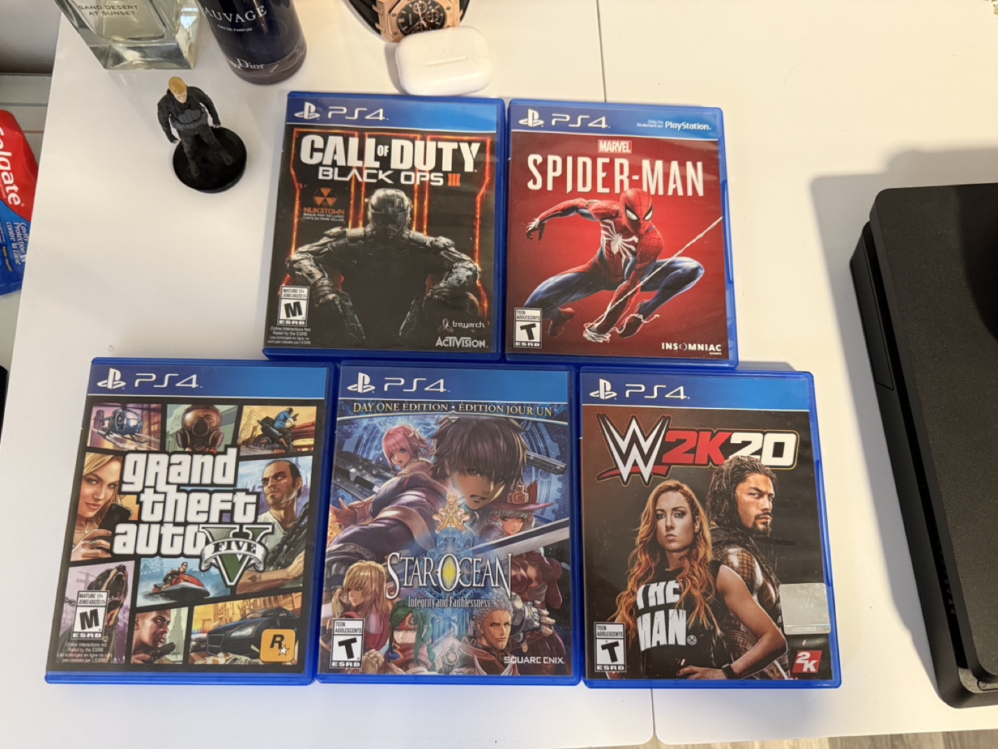 PS4 Slim Console, 2 Controllers, 5 Games & Cables - photo 2