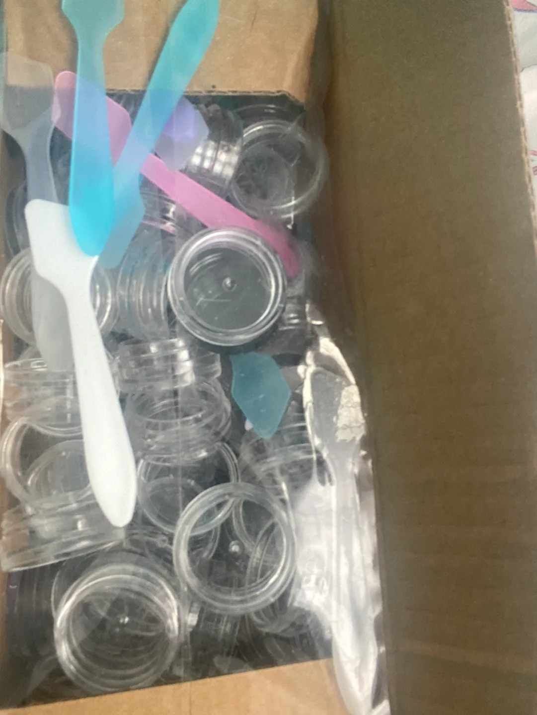 Bulk Empty Cosmetic Jars with Spatulas 🧡 image indicator(3)
