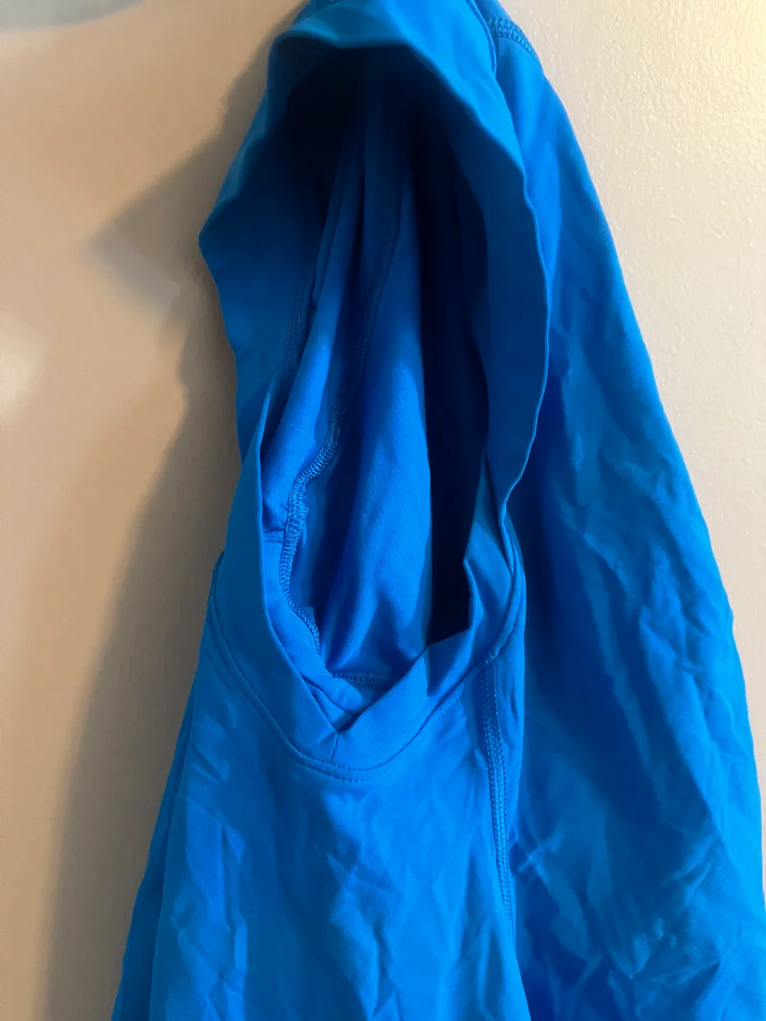 Lululemon Blue hijab image indicator(2)