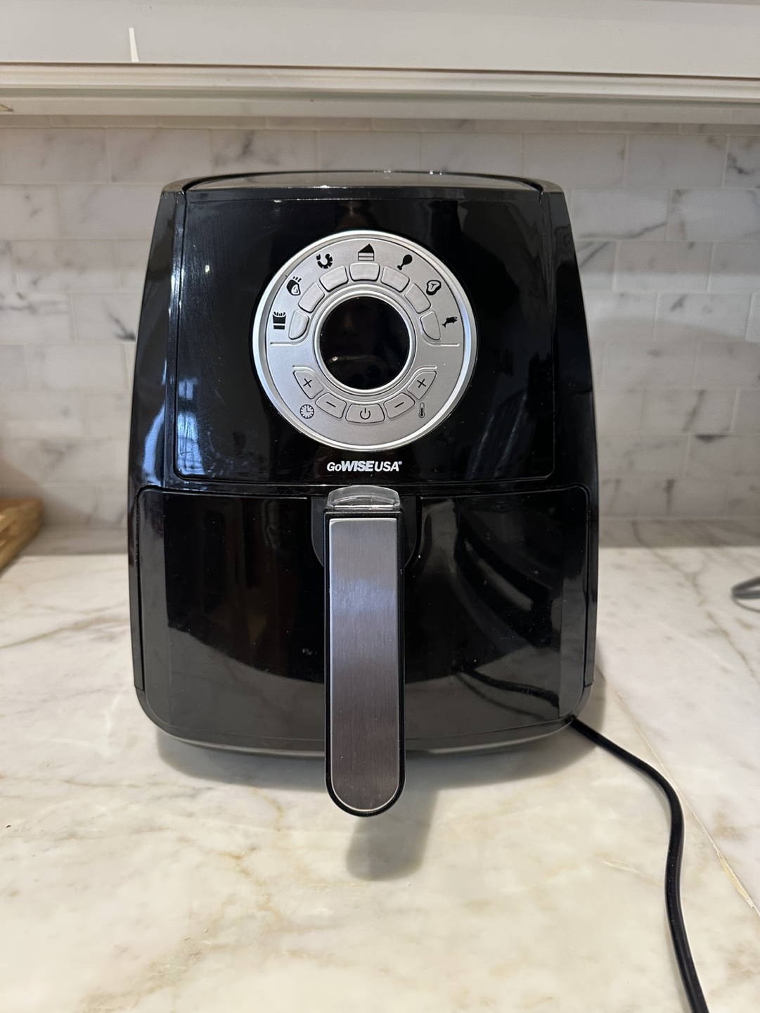 GoWiseUSA 3.7 QT Programmable Air Fryer
