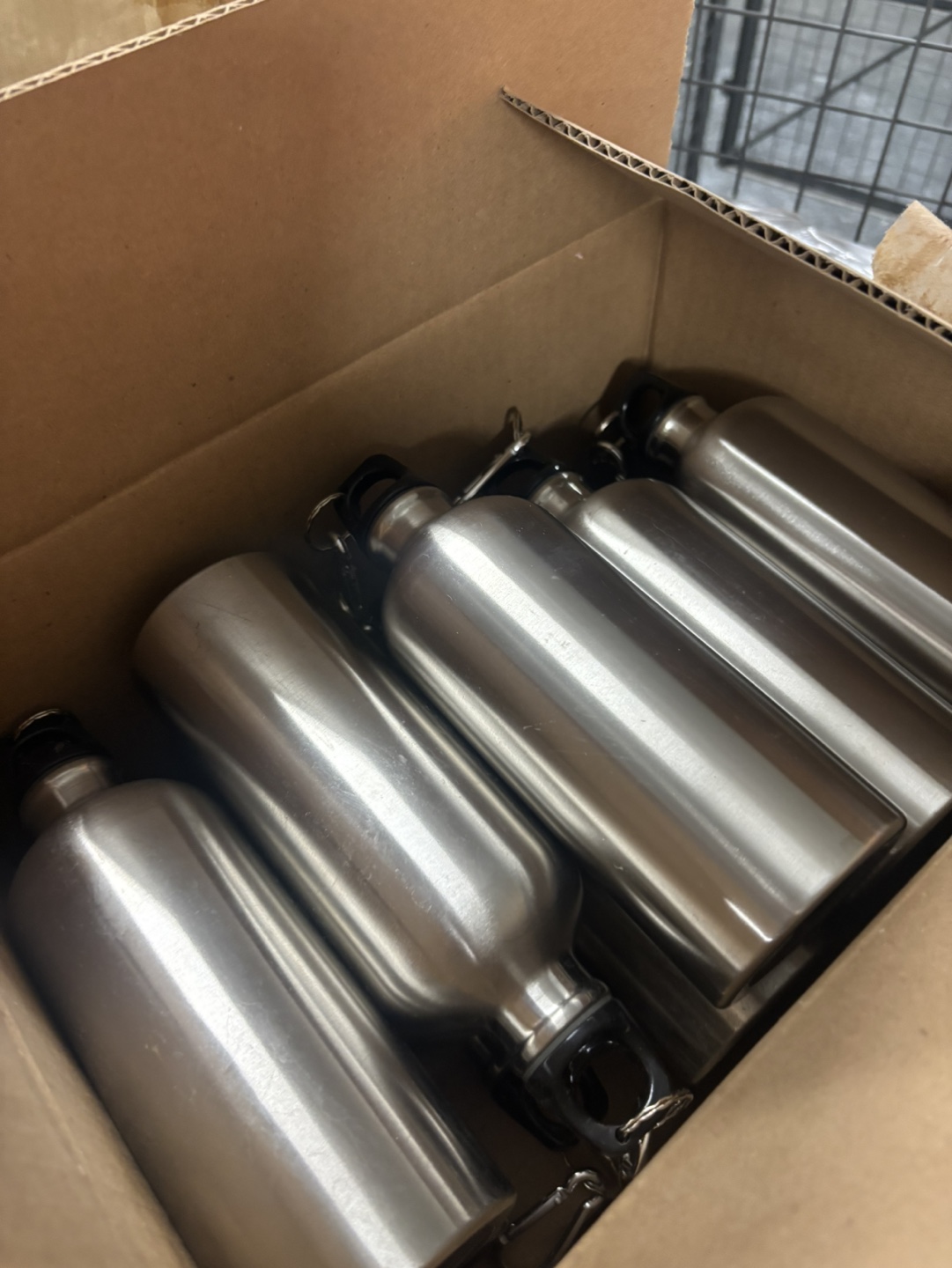 Water bottles - photo 2