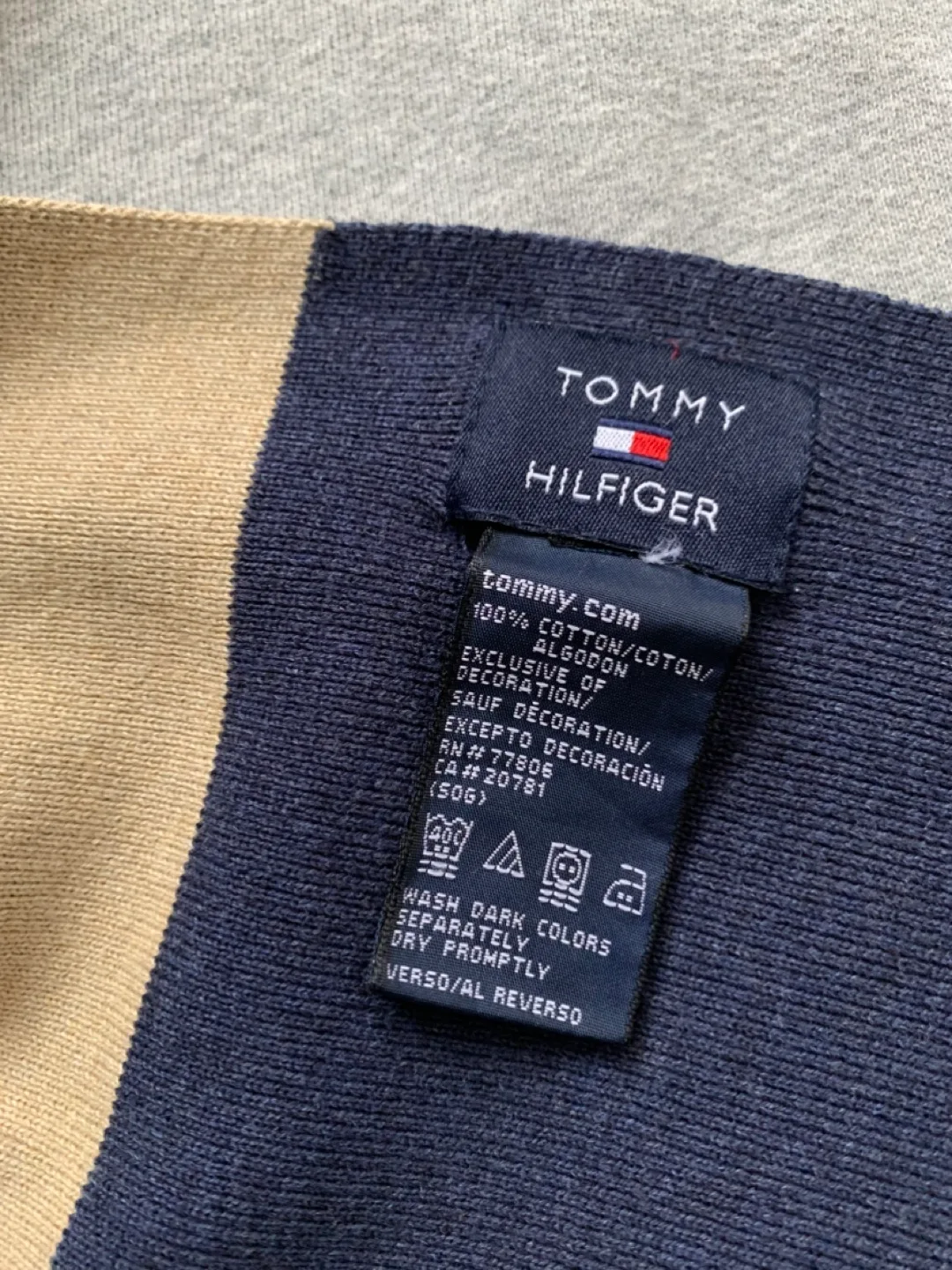 Scarves of various length, composition, textile and style. image indicator(6)