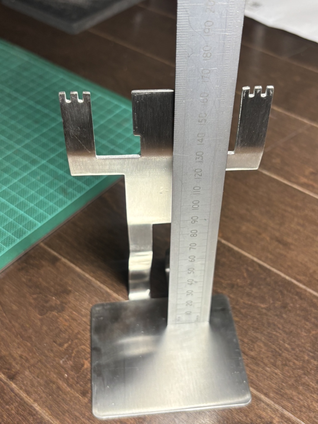 Metal Bookend - Unique Human Figure Design - photo 5