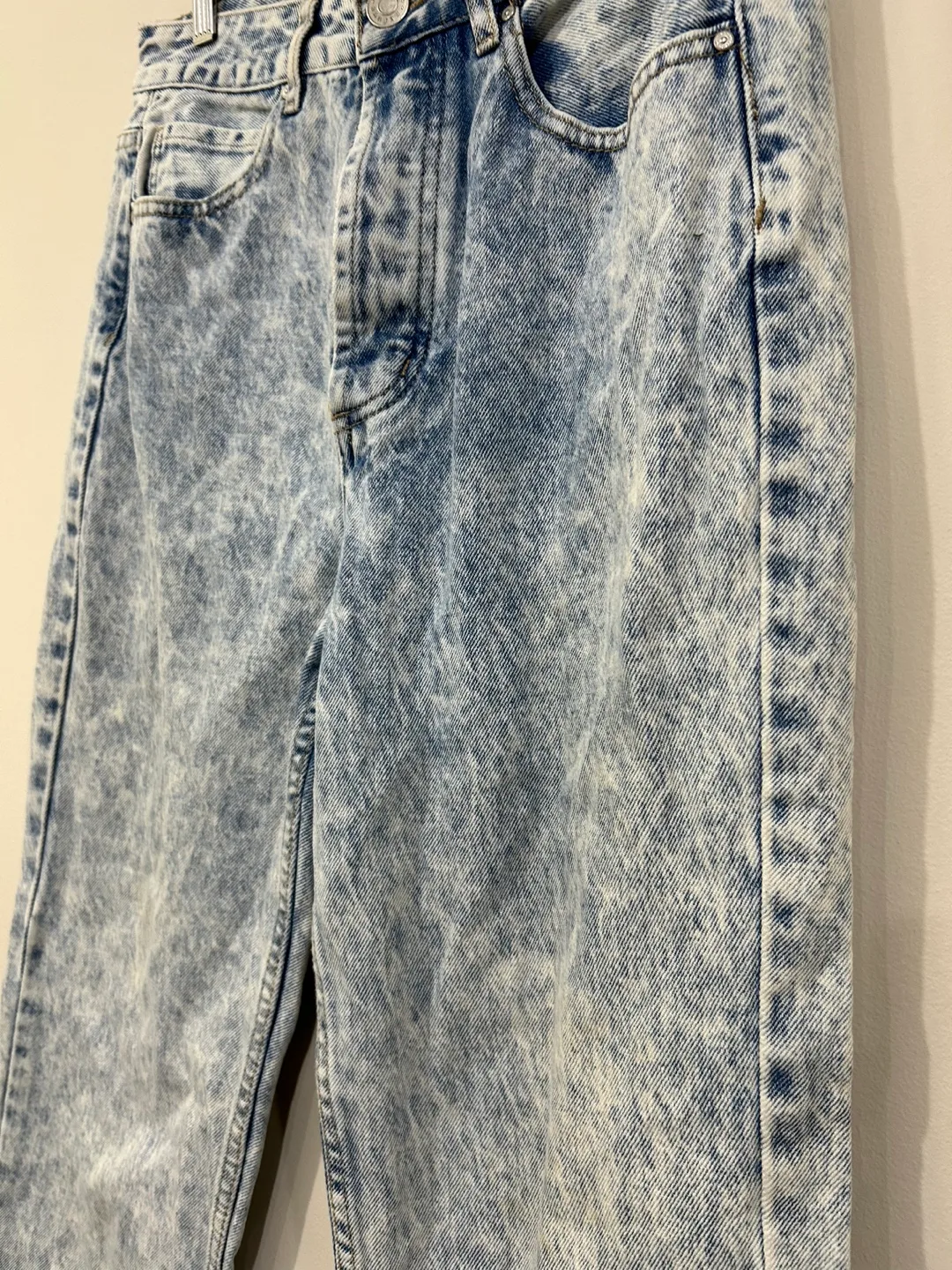 Refuge acid wash 90s high rise denim size 3/4 40” length image indicator(5)