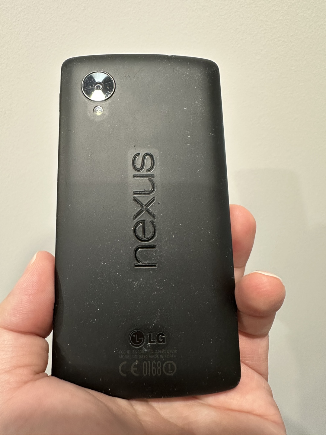 LG Nexus 5 Smartphone - photo 2