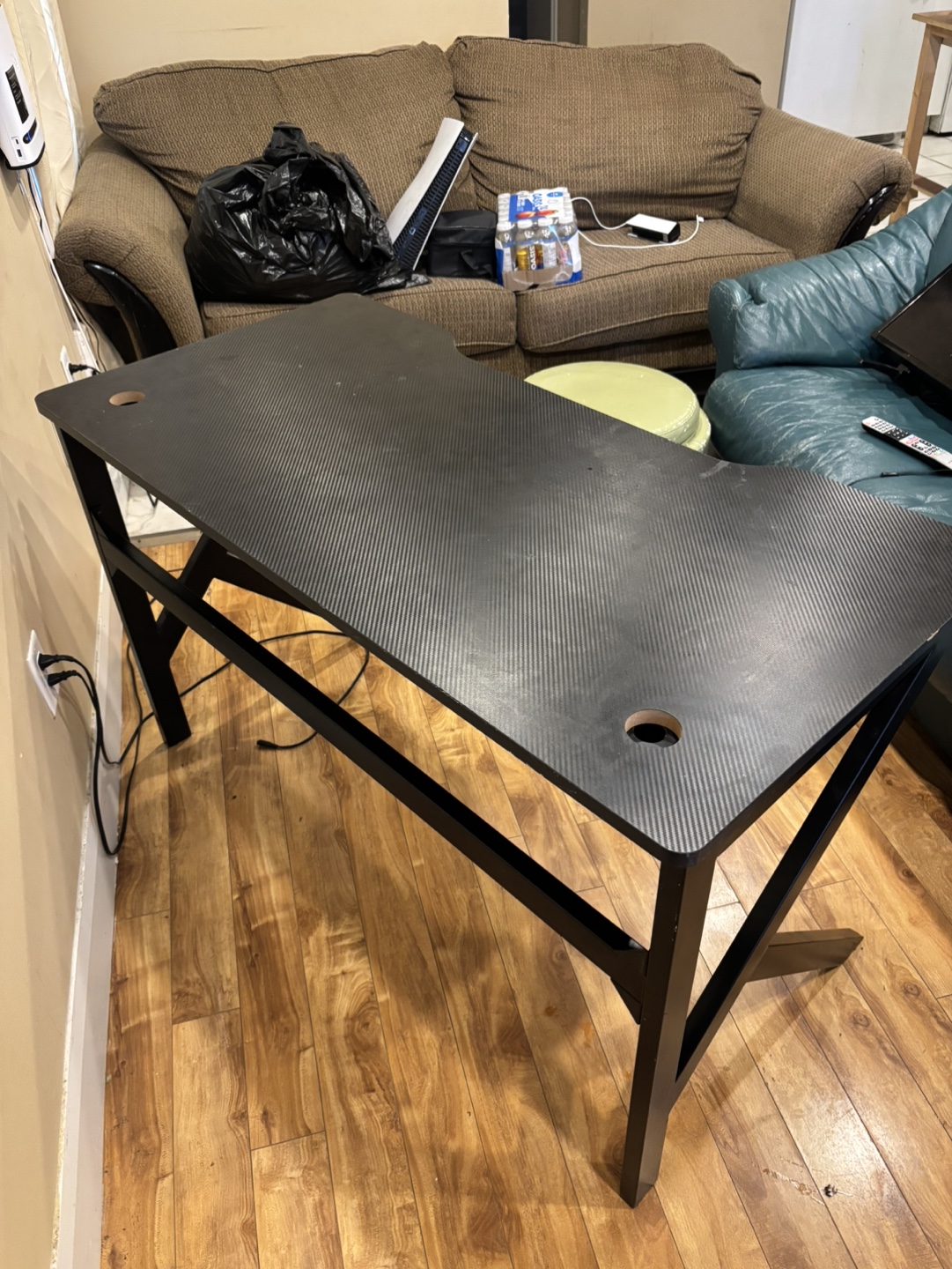 Black Gaming Desk - photo 2
