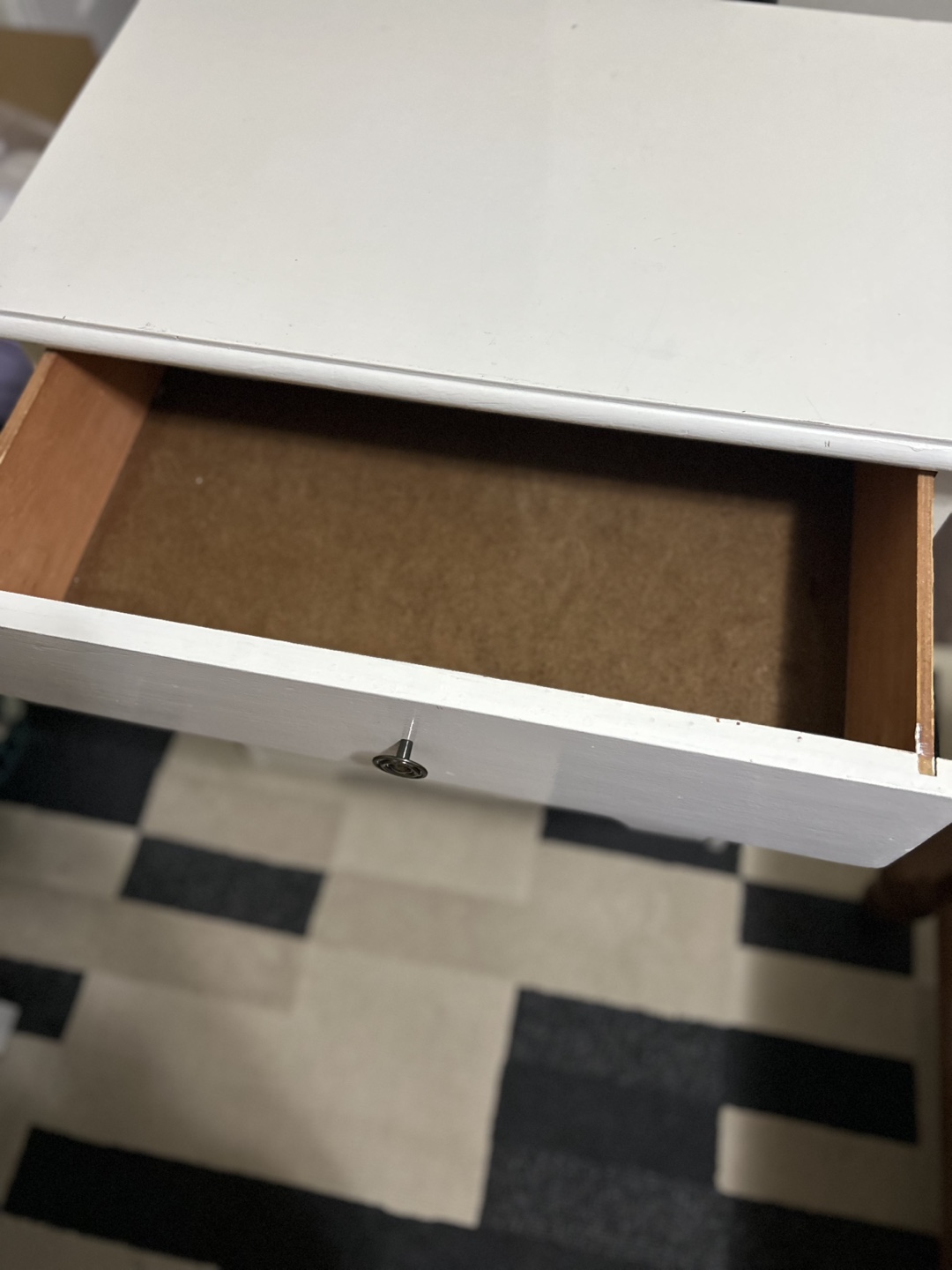 White Four-Drawer Chest - photo 3