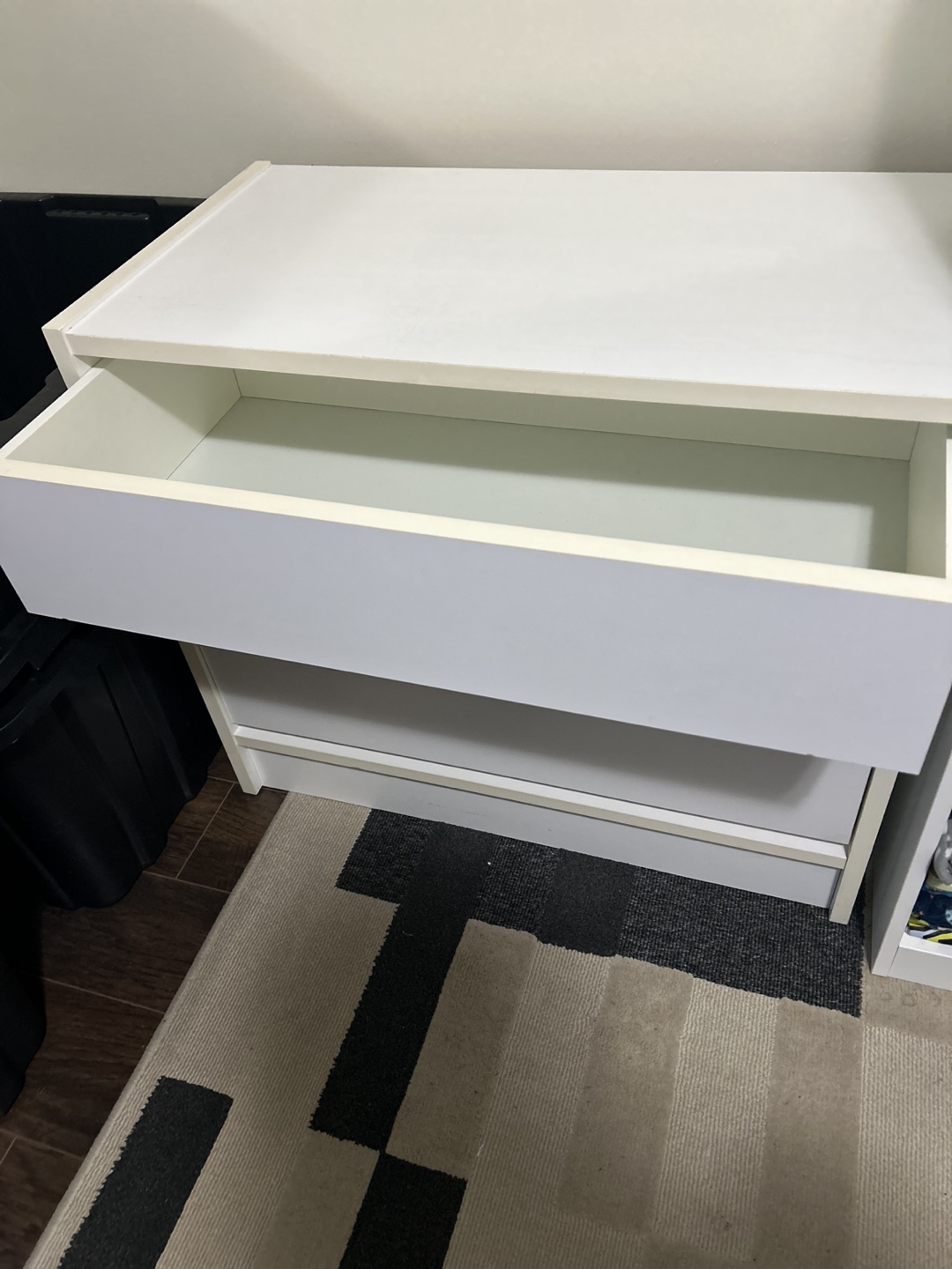 White 3-Drawer Chest - photo 3