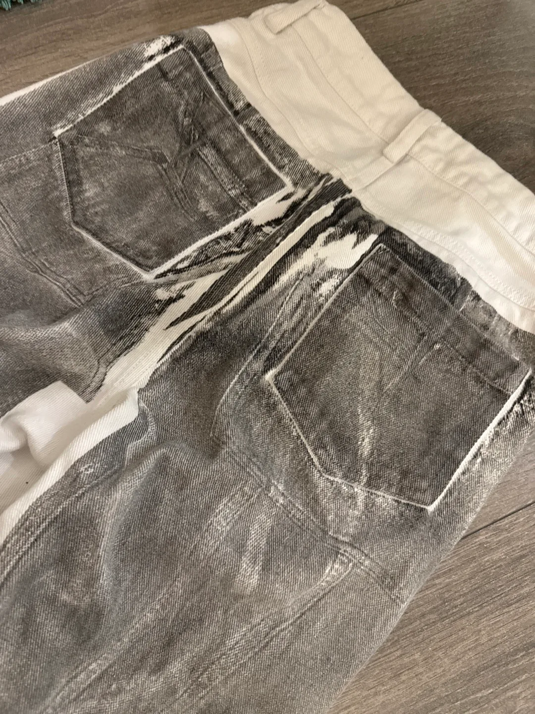 Designer Grey and White Printed Jeans image indicator(4)