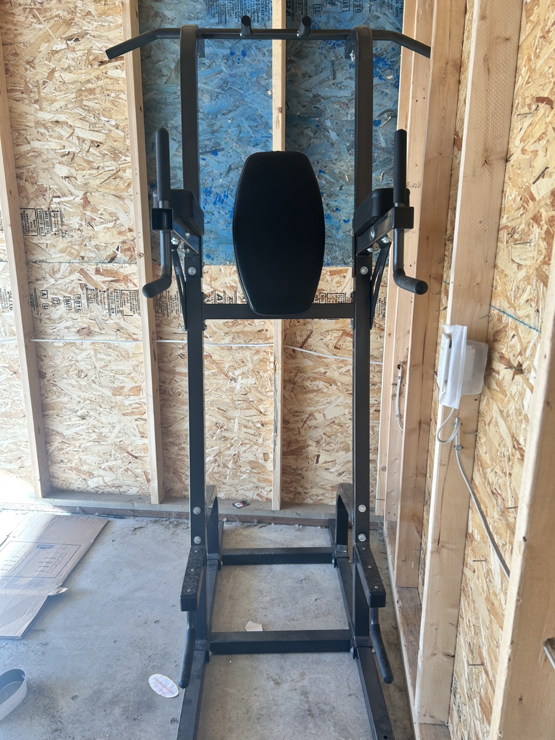 Power Tower Dip Station