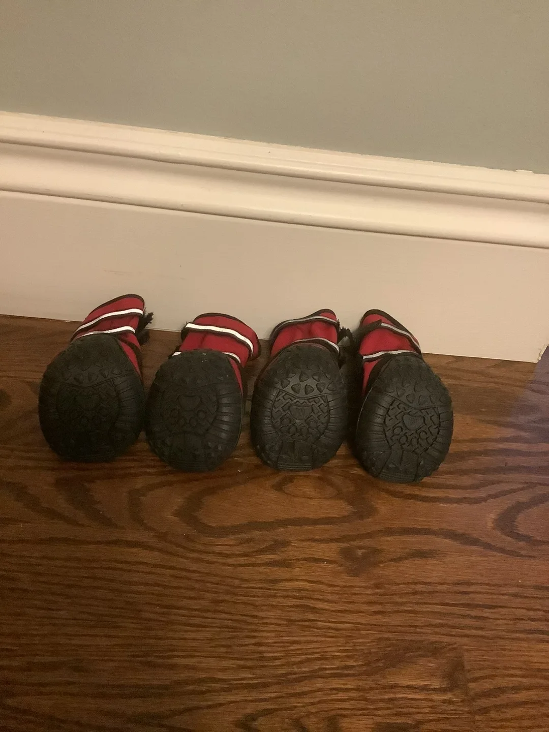 NEW Set of 4 Red Dog Boots - Size Medium image indicator(2)