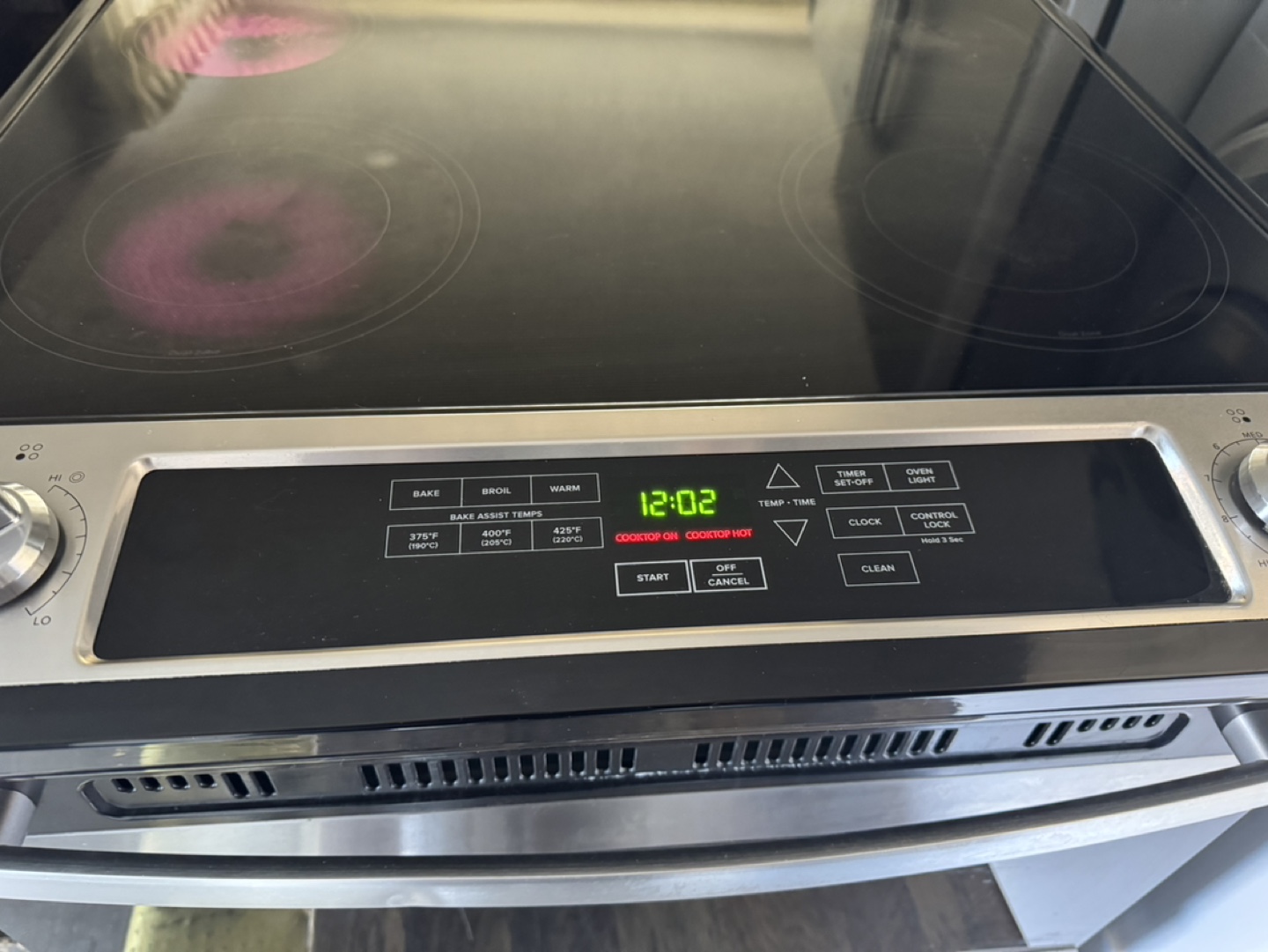 Amana 4 Burner Electric Cooktop - photo 4