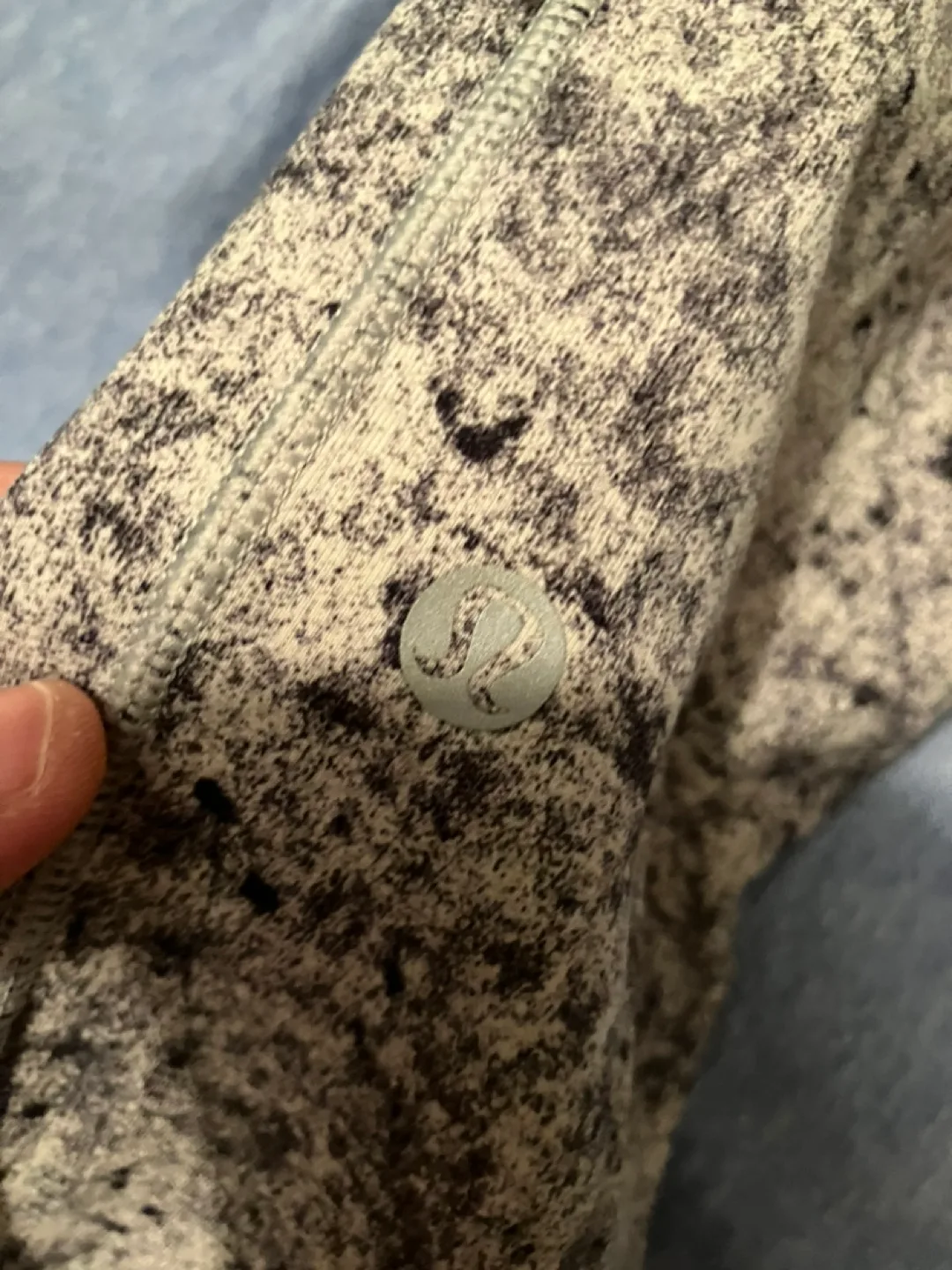 Lululemon Align™ Crop 21" Leggings - Size 6 image indicator(3)