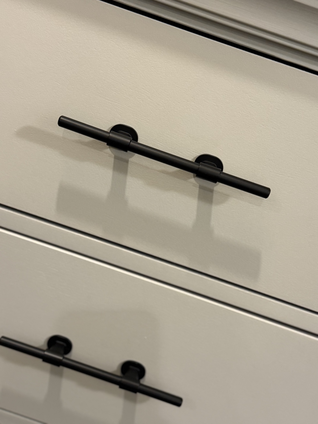 Six-Drawer Dresser - Refinished & Upcycled - photo 2