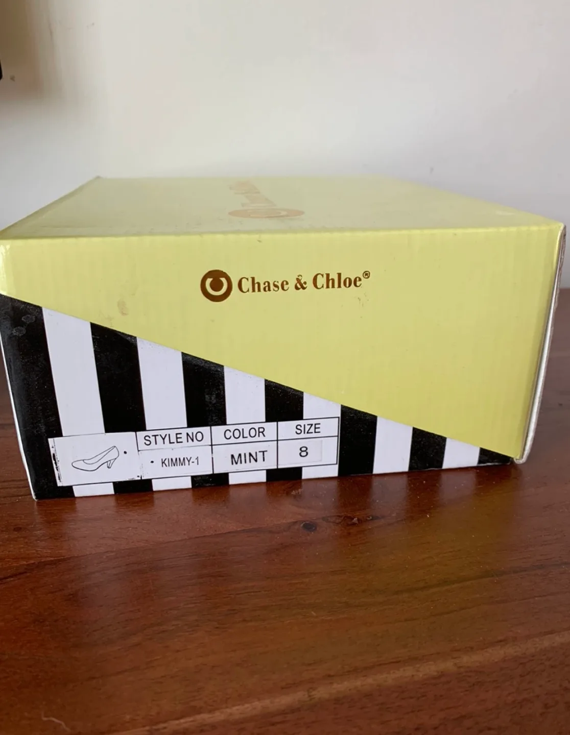 Chase & Chloe Mint Green Heels - Size 8 image indicator(8)