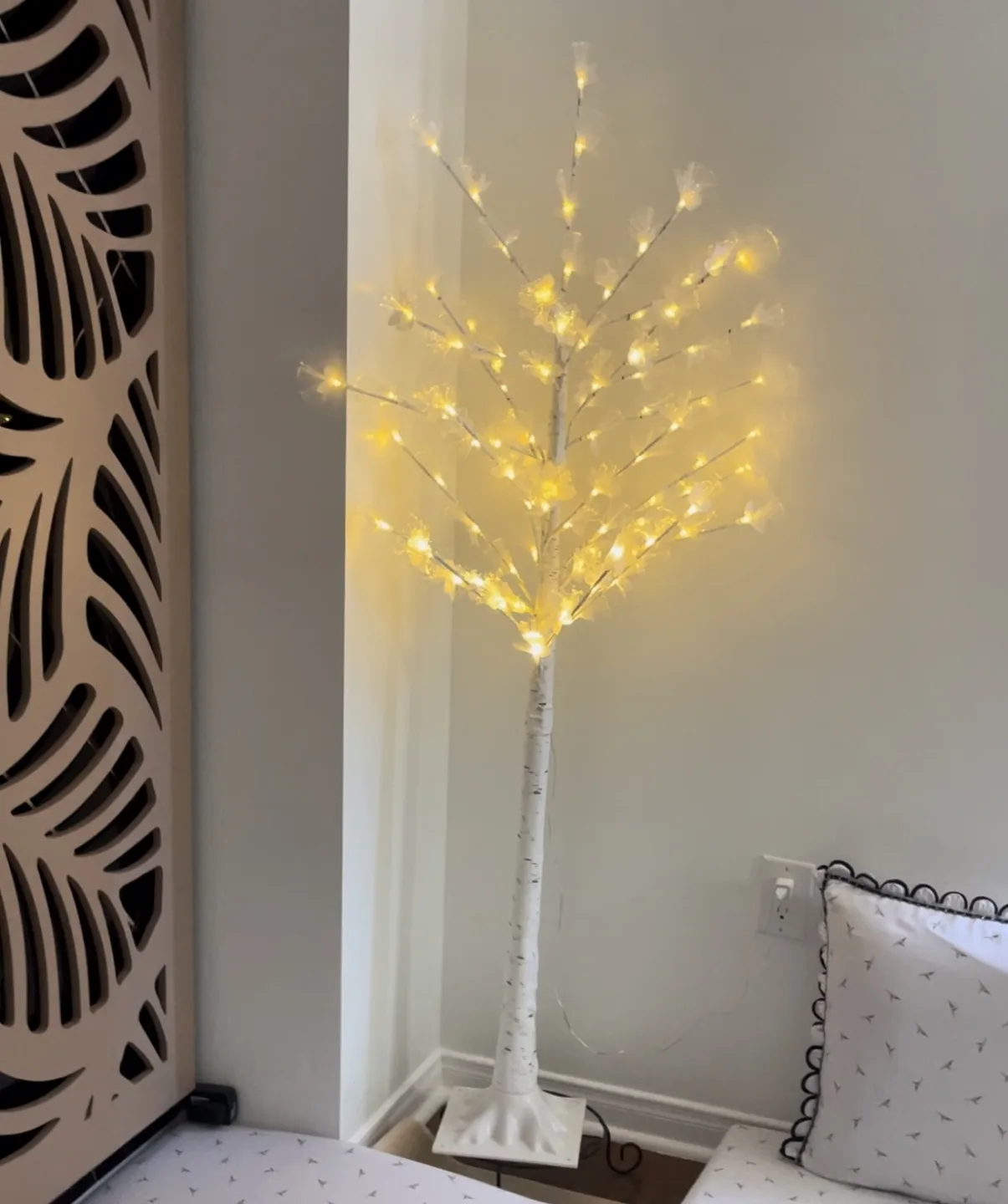 White plastic Optic LED Tree Light 🧡 image indicator(4)