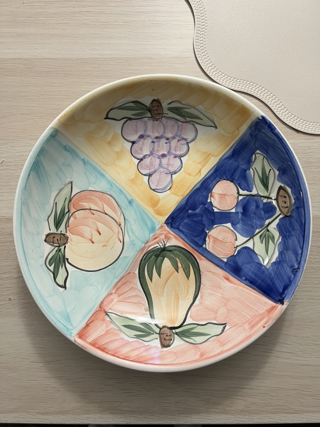 Two serving plates giveaway