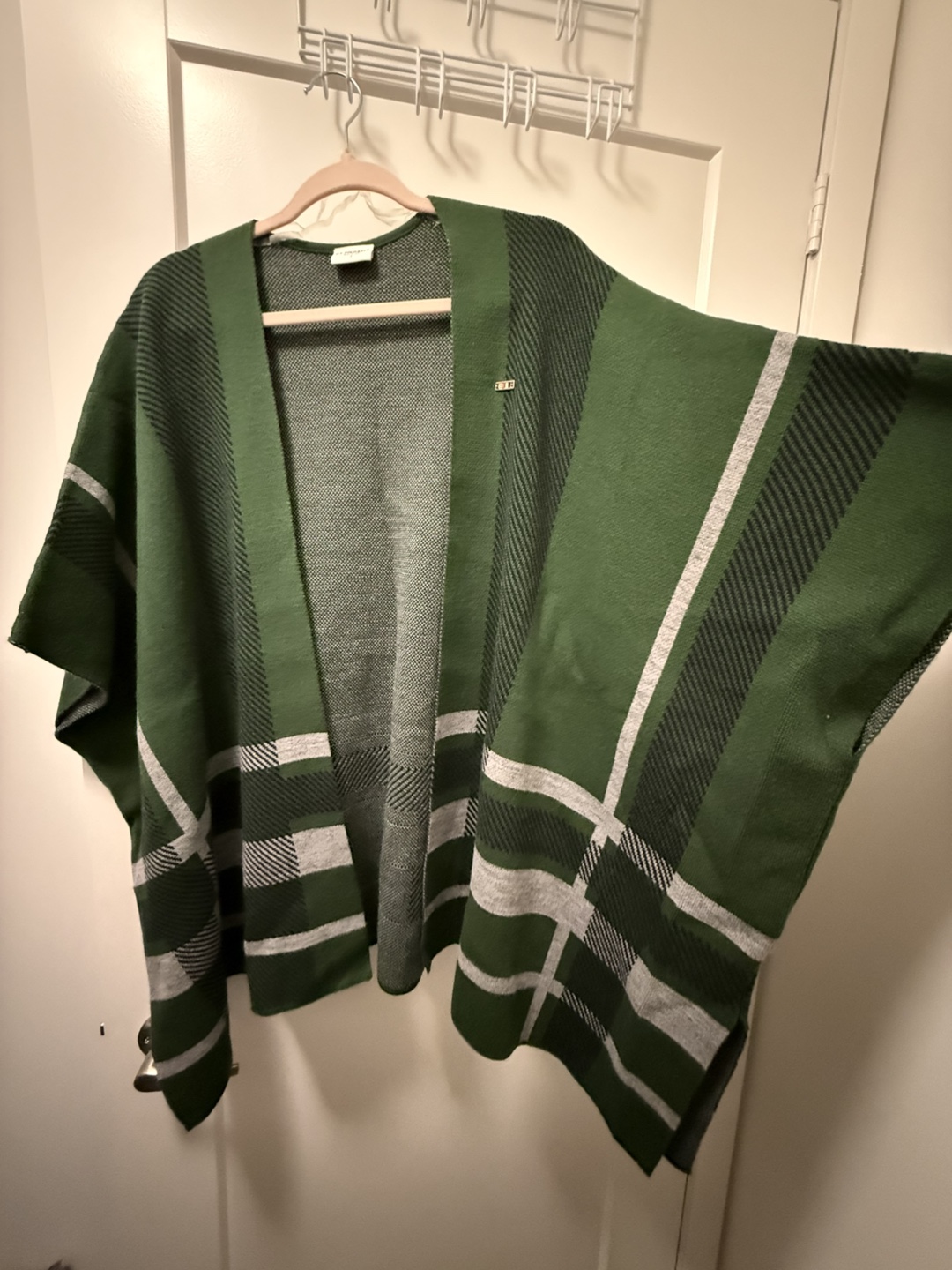 U.S. Polo Assn. Green and Grey Plaid Poncho - photo 4