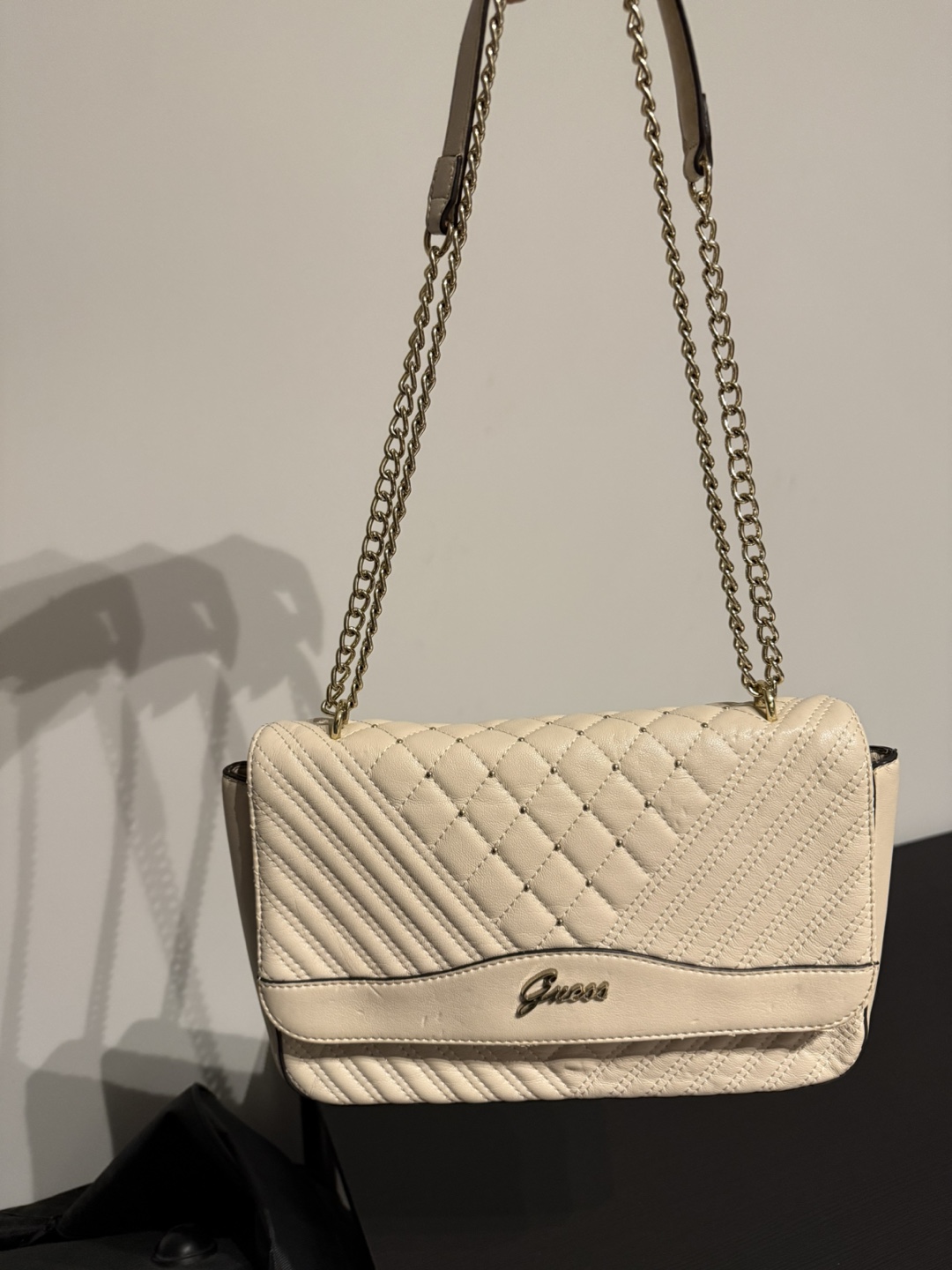 Guess Beige Quilted Chain Bag - photo 2
