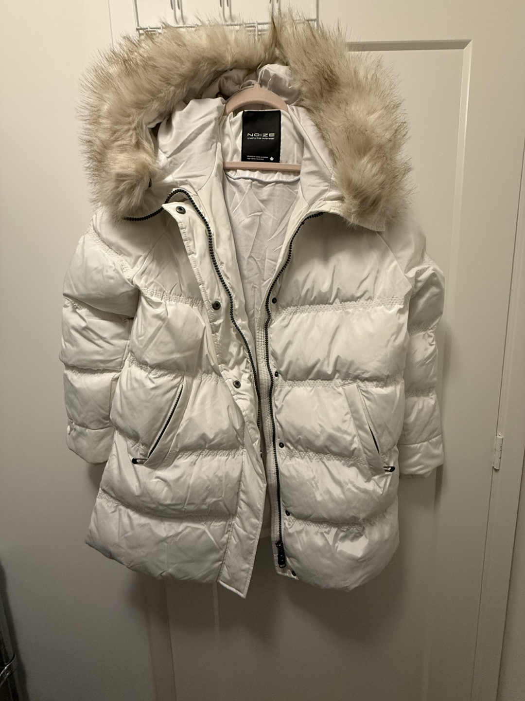 NOIZE White Puffer Jacket with Faux Fur Trim