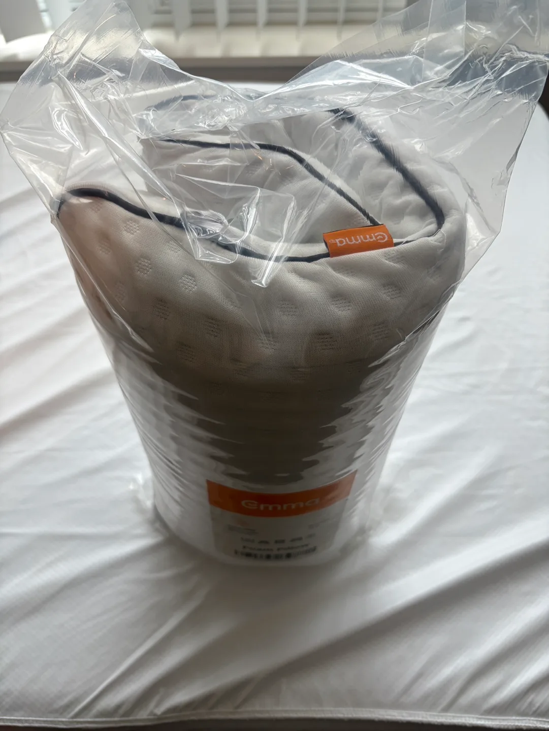 Emma Premium Cooling Pillows - 2-Pack (1 left) image indicator(2)