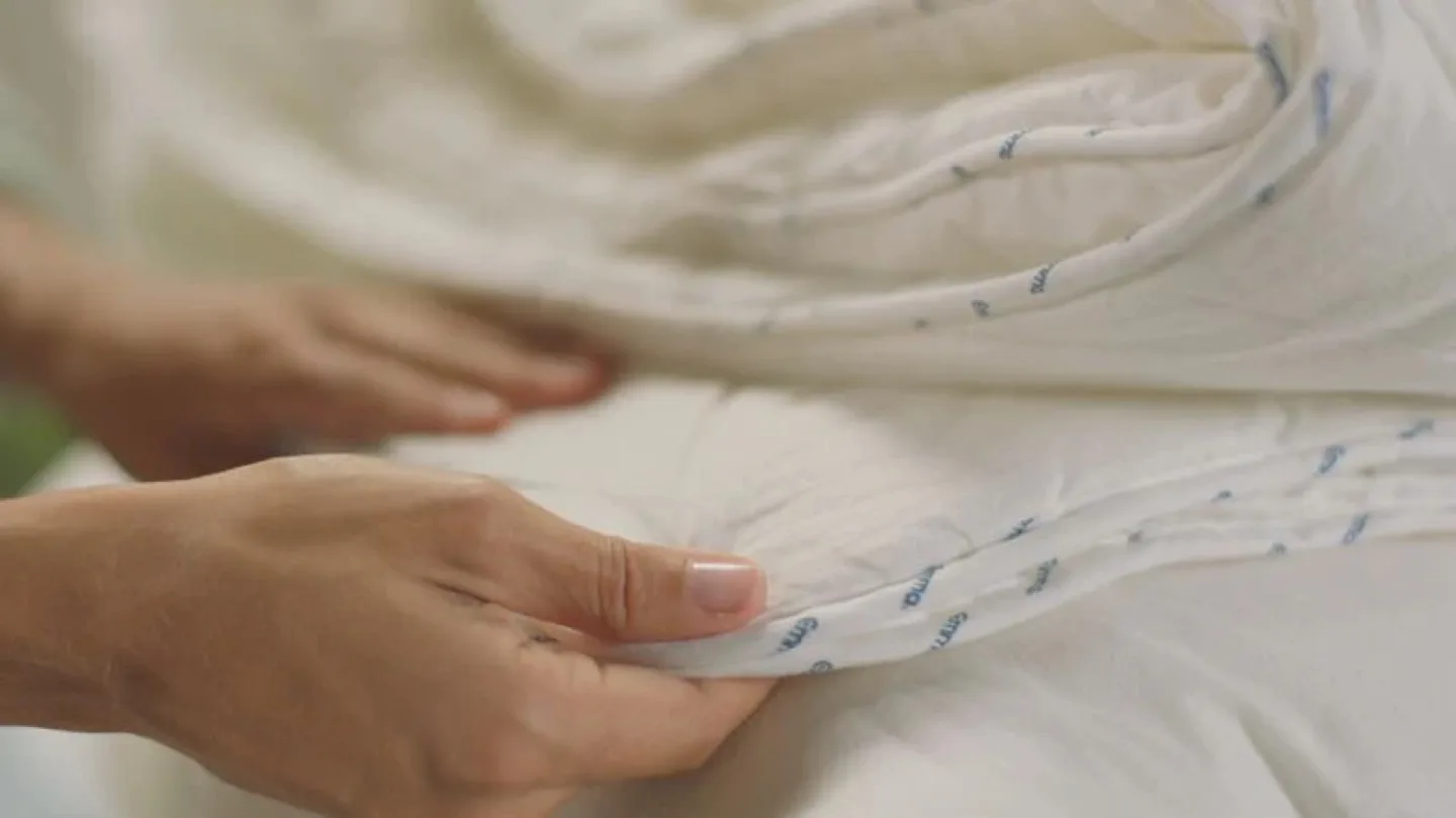 Emma Cloud Duvet – Twin Size | 100% New & Unopened image indicator(4)