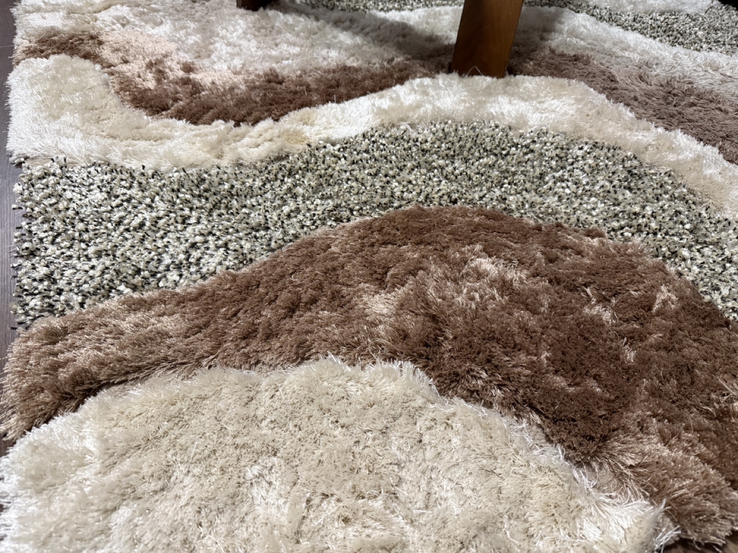 2 Modern Shag Rug - Beige and Brown