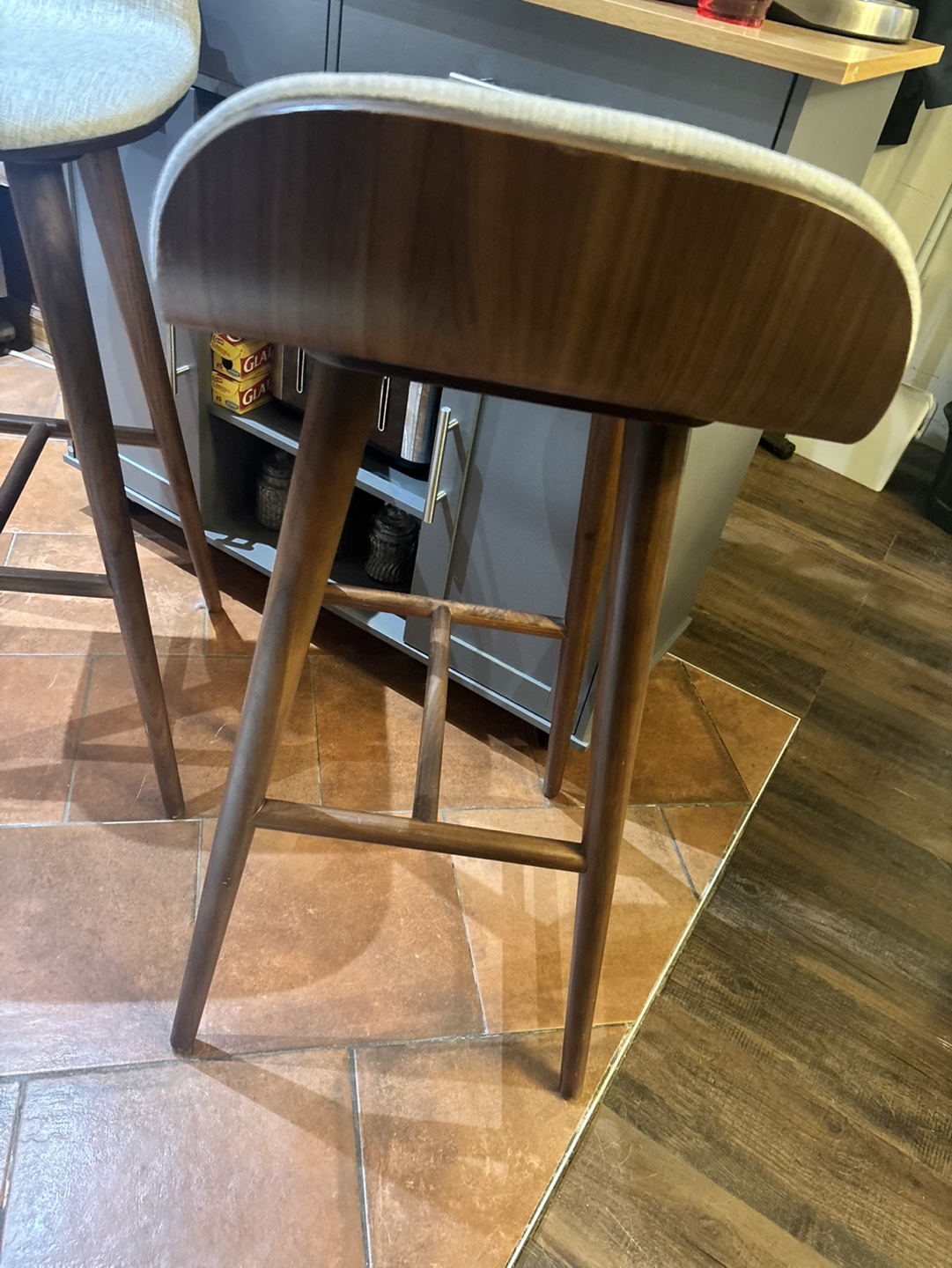 Pair of Mid-Century Modern Bar Stools - photo 3