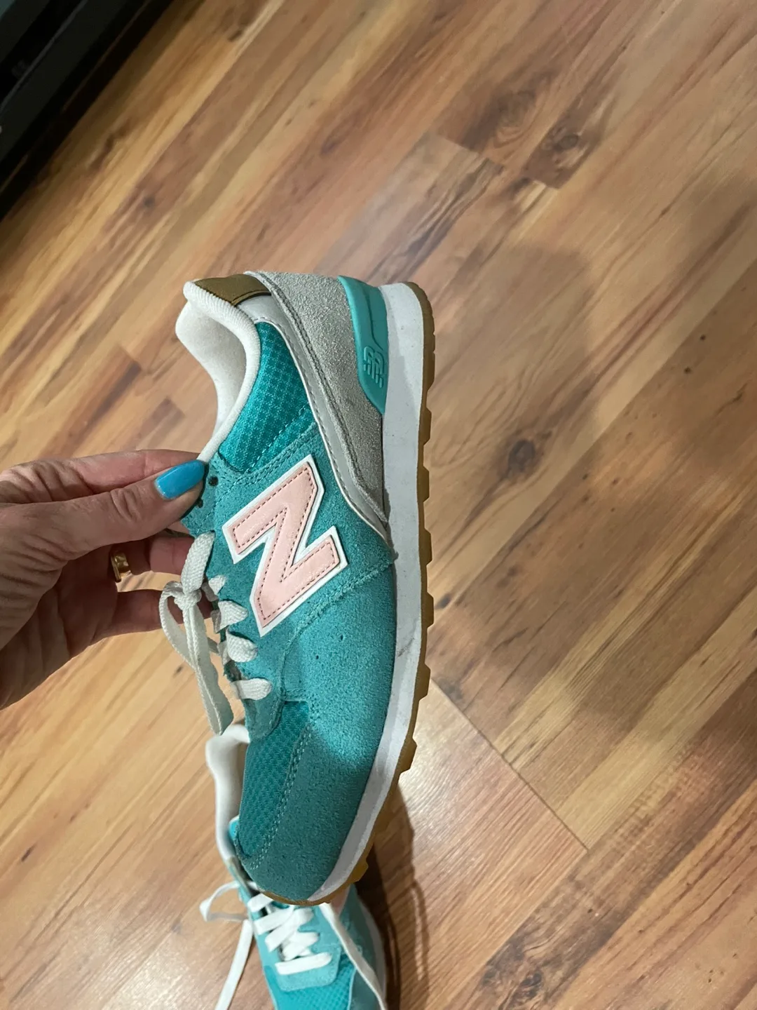 New Balance 565 Sneakers - Women's Size 6 image indicator(3)