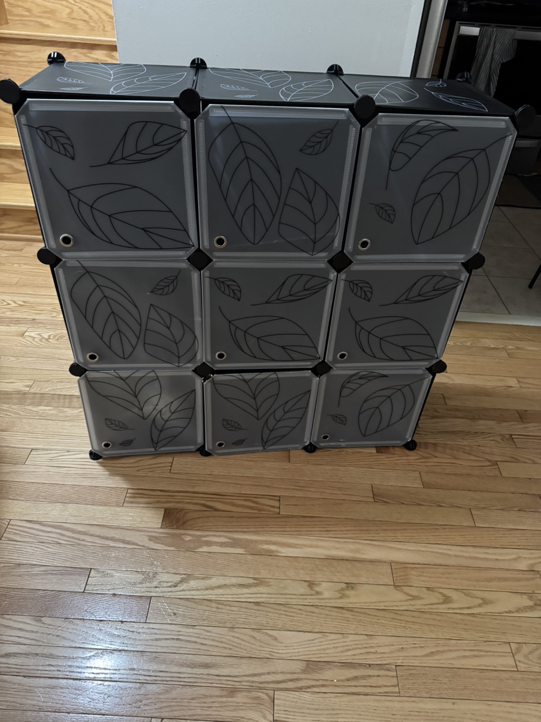Nine-Cube Storage Organizer with Leaf Design