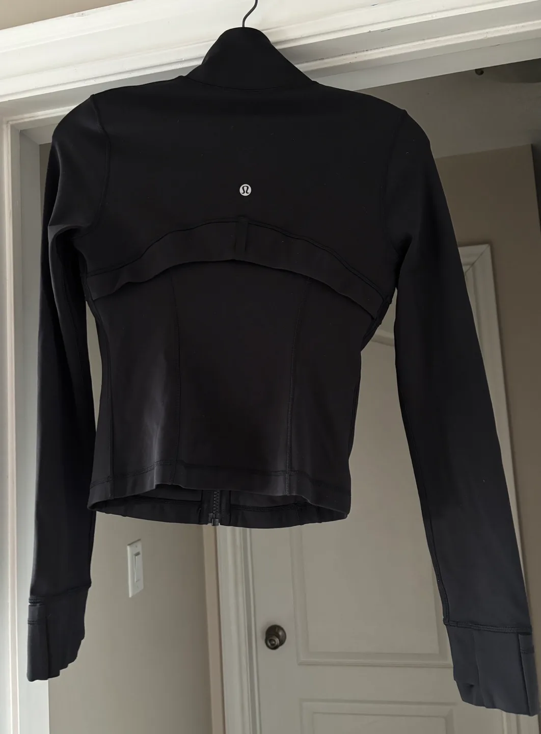 Lululemon Define Cropped Jacket - Black Size 4 image indicator(3)