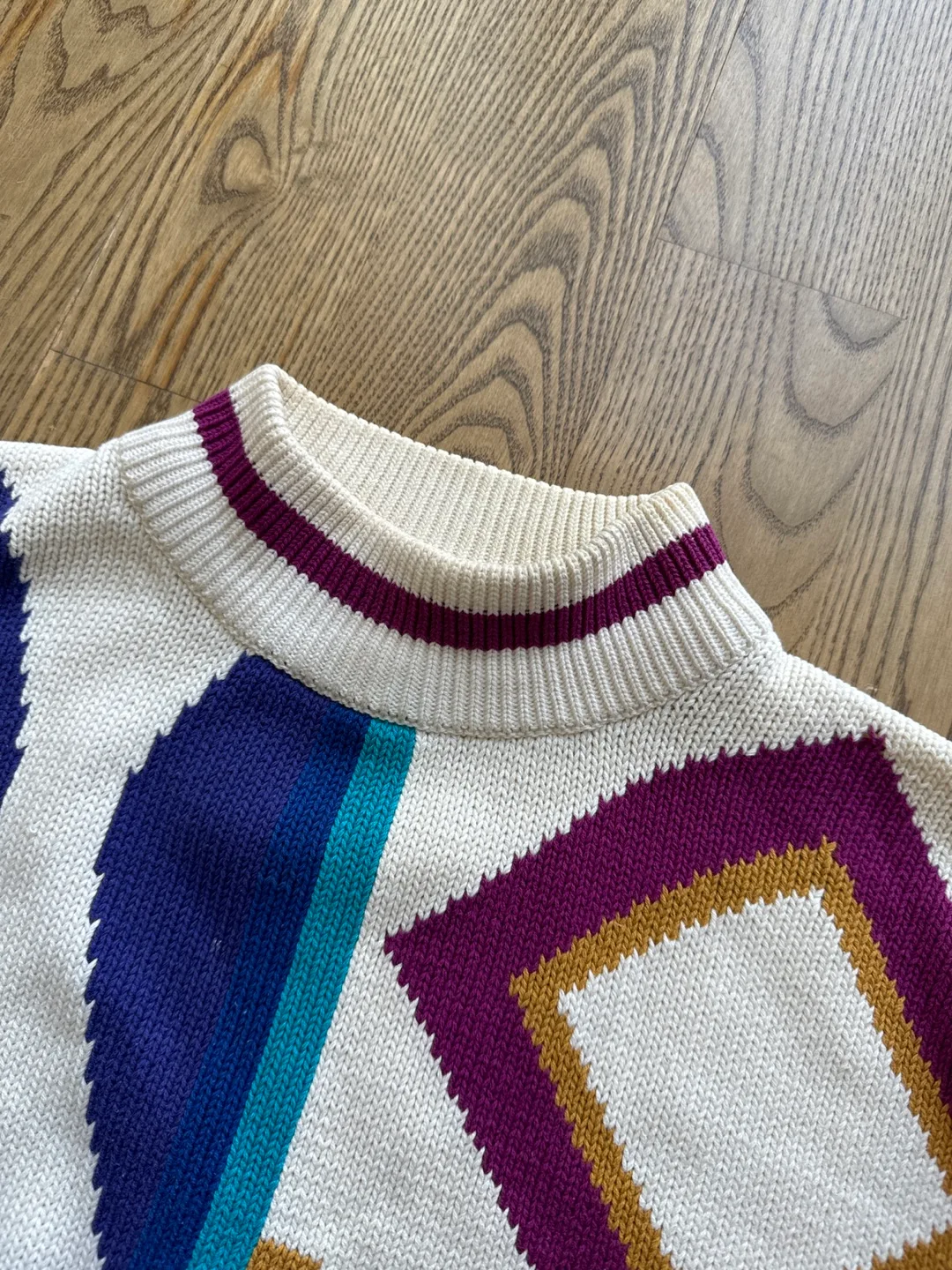 Vintage 90s Geometric Pattern Knit Sweater image indicator(5)